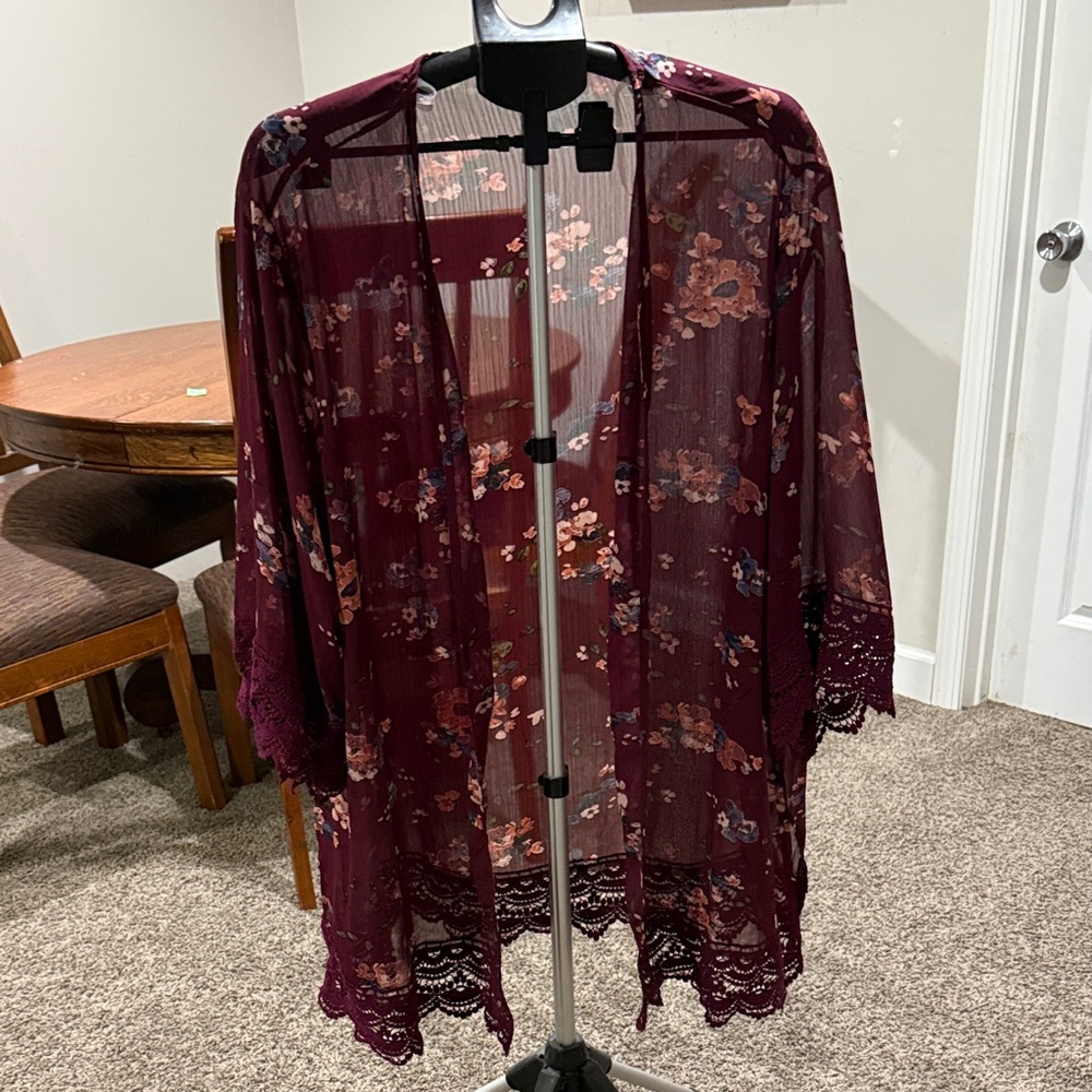Chic Burgundy Floral Lace Kimono